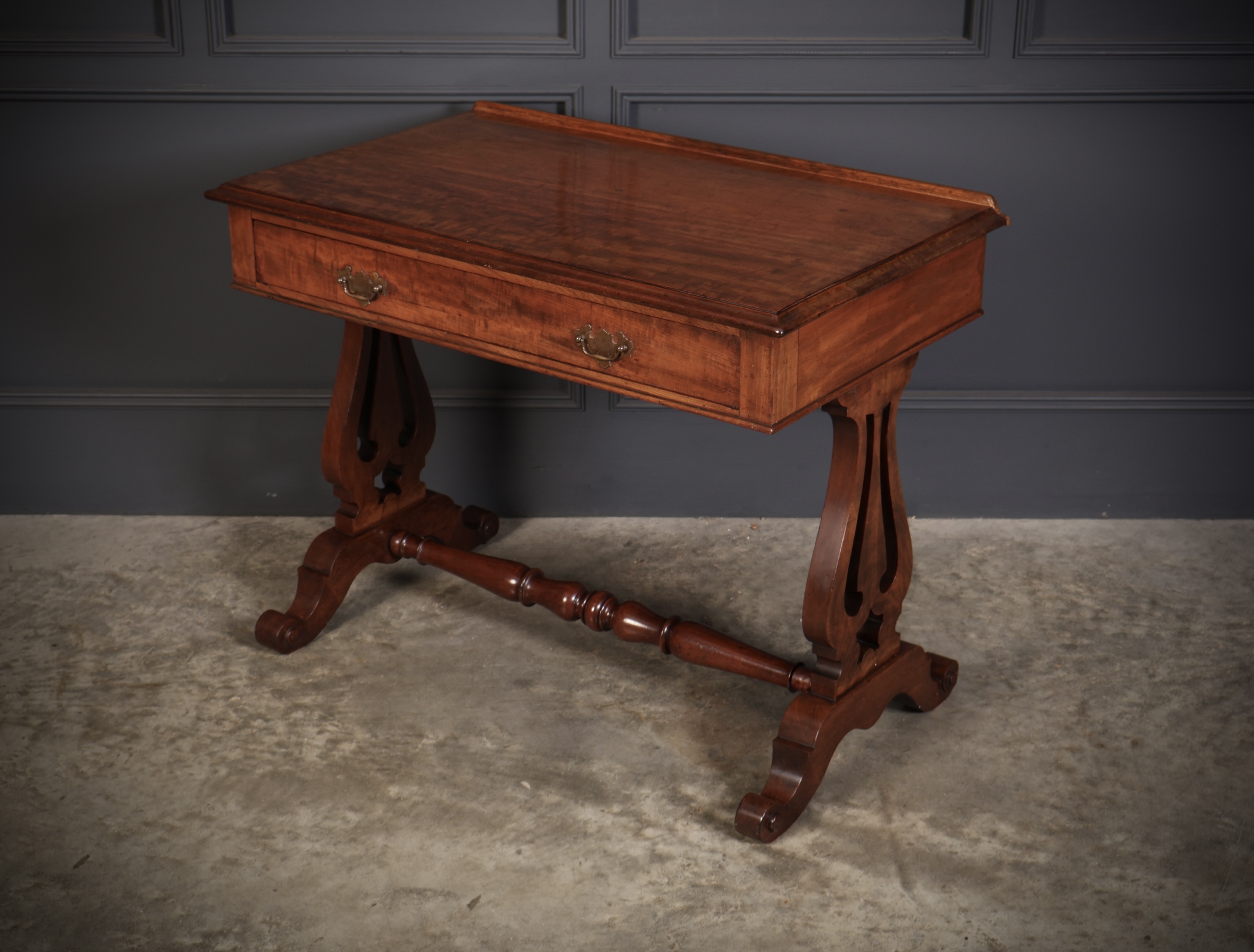Quality Victorian Mahogany Side Table - Image 5